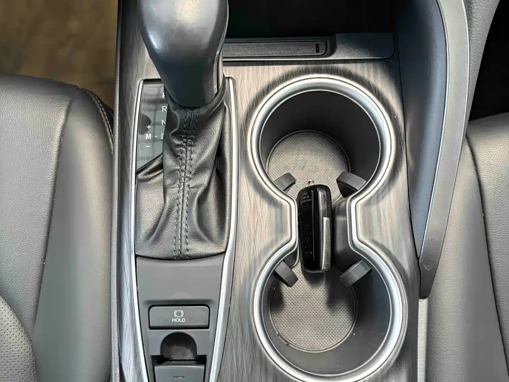 Camry 2022 2.0GVP Leading Edition купить на сайте DeffCars