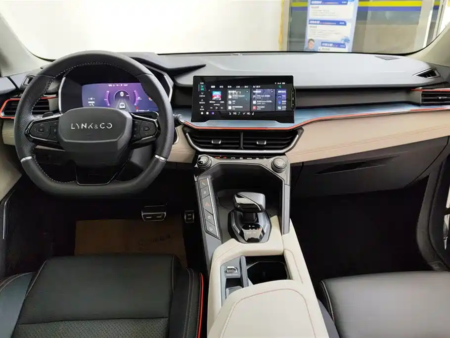 Lynk & Co 06 2020 1.5T Yao Halo купить на сайте DeffCars