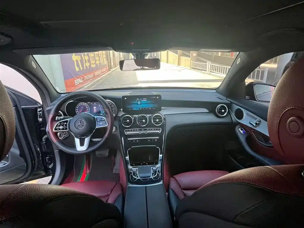 Mercedes-Benz GLC coupe 2022 facelift GLC 260 4MATIC coupe SUV купить на сайте DeffCars