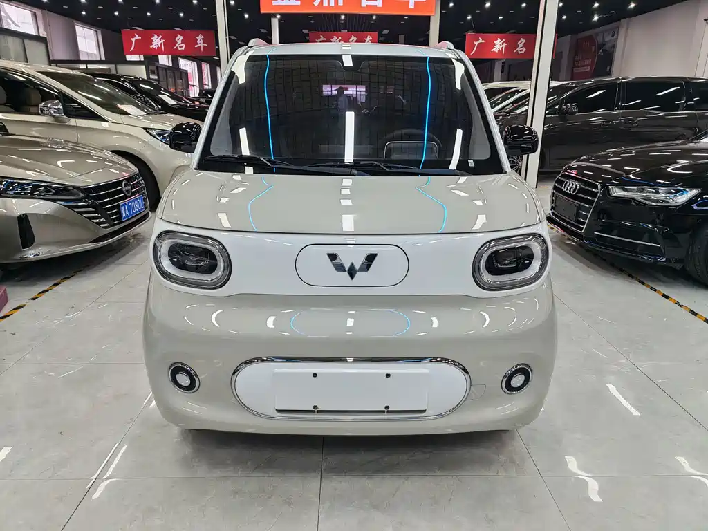 Hongguang MINIEV 2024 third generation 215km advanced version купить на сайте DeffCars
