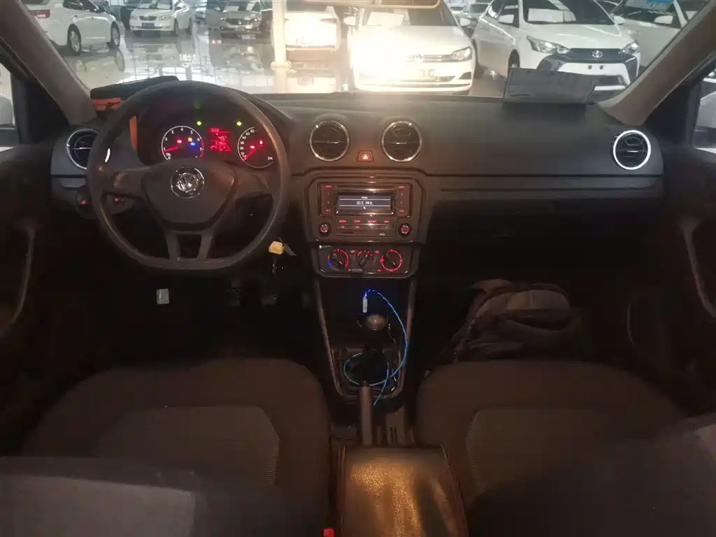 Jetta 2017 1.5L manual fashion model купить на сайте DeffCars