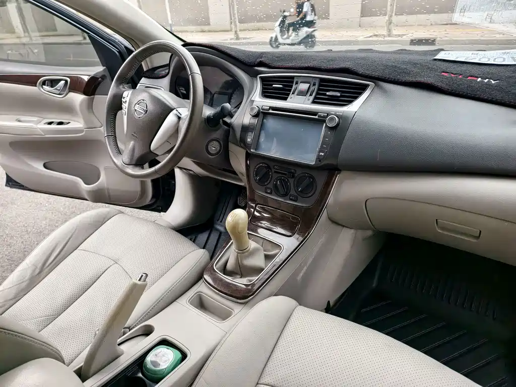 Sylphy 2012 1.6XL Manual Deluxe Edition купить на сайте DeffCars