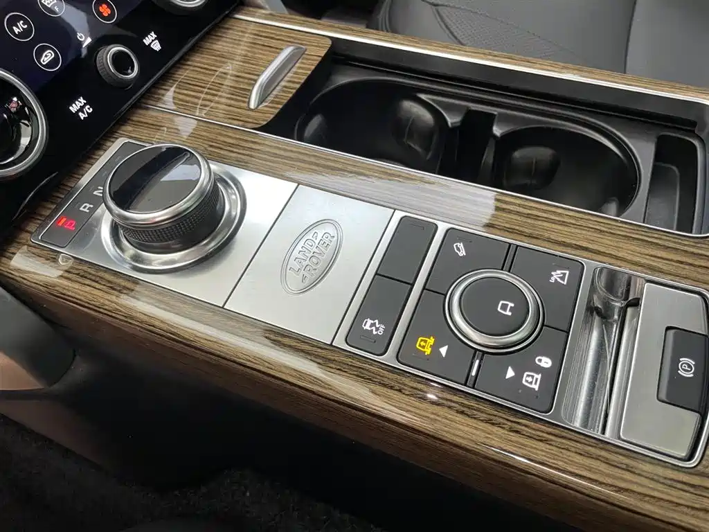 Range Rover 2018 3.0 SC V6 Vogue Edition купить на сайте DeffCars