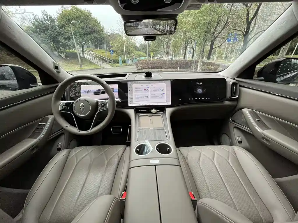Wenjie M8 2025 pure electric Max+ six-seat long-range version купить на сайте DeffCars
