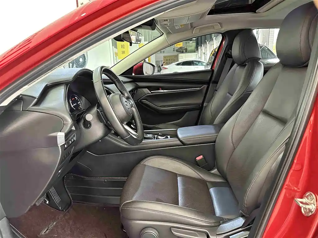 Mazda3 Angkesela 2021 2.0L Automatic Premium Edition купить на сайте DeffCars