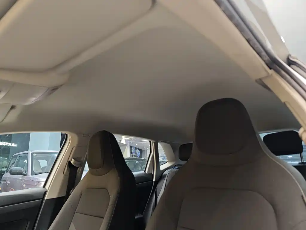 Polo 2023 facelift Plus 1.5L automatic indulgence version купить на сайте DeffCars