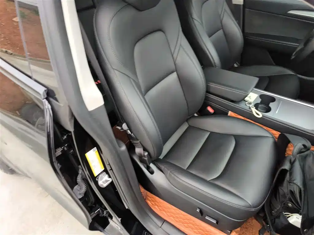 Model Y 2023 rear-wheel drive version купить на сайте DeffCars