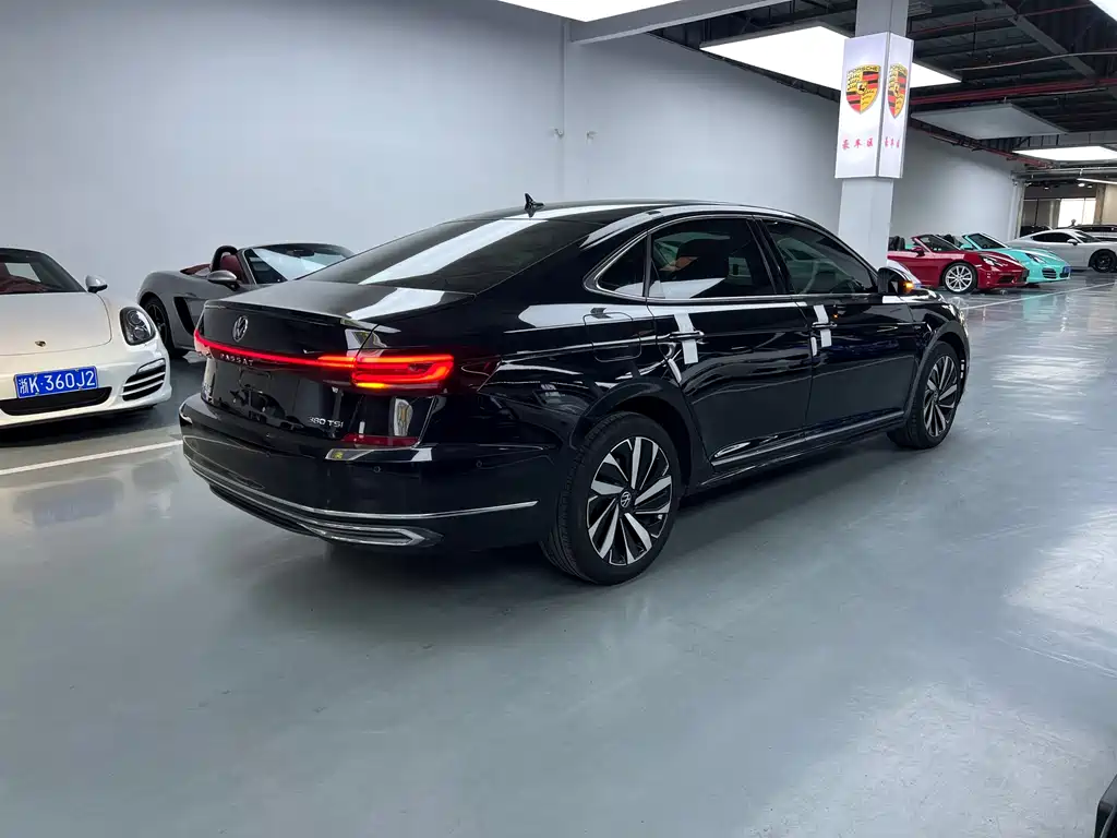 Passat 2023 380TSI Deluxe Edition купить на сайте DeffCars