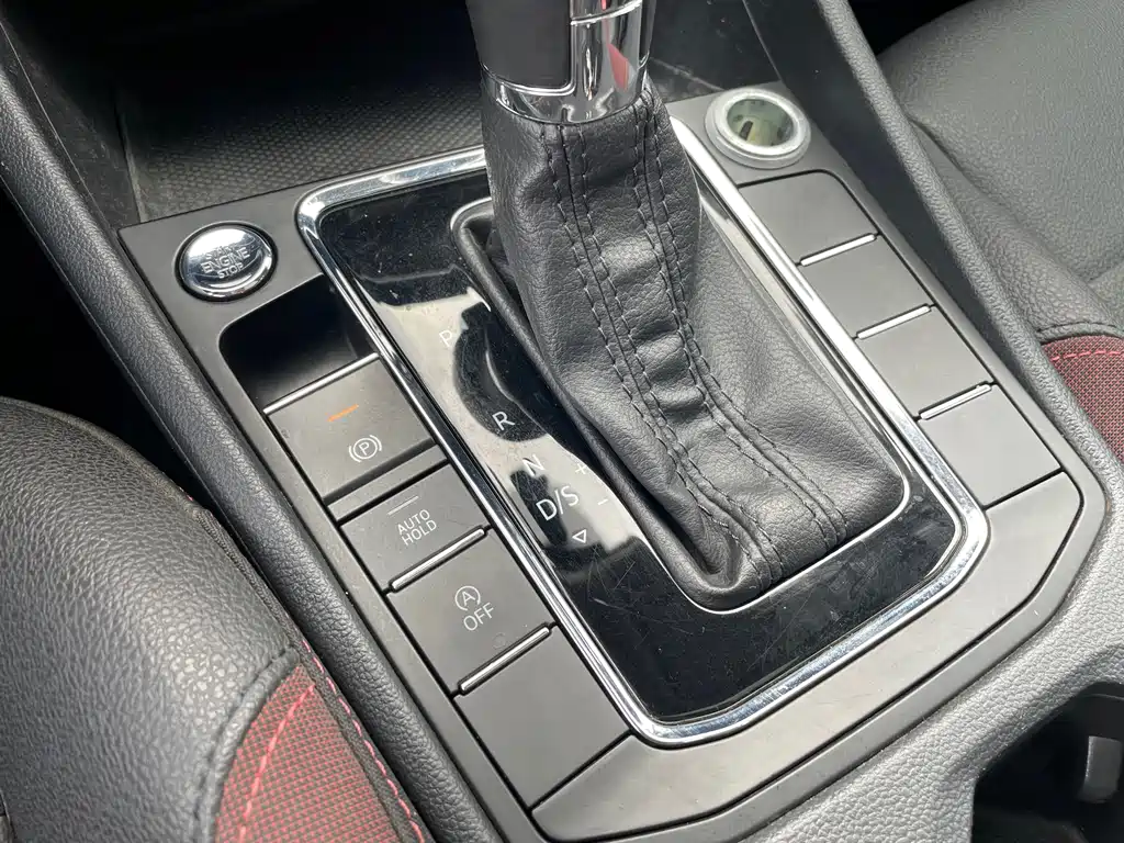 Bora 2020 1.5L automatic elite model купить на сайте DeffCars
