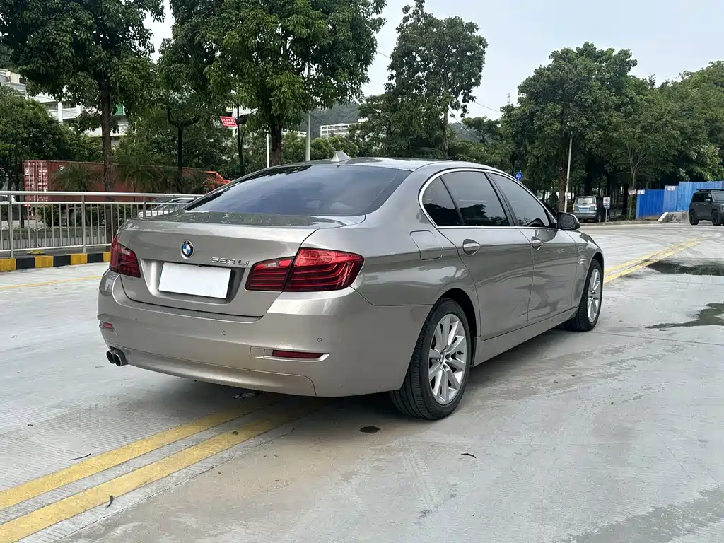 BMW 5 Series 2014款 528Li 领先型 купить на сайте DeffCars