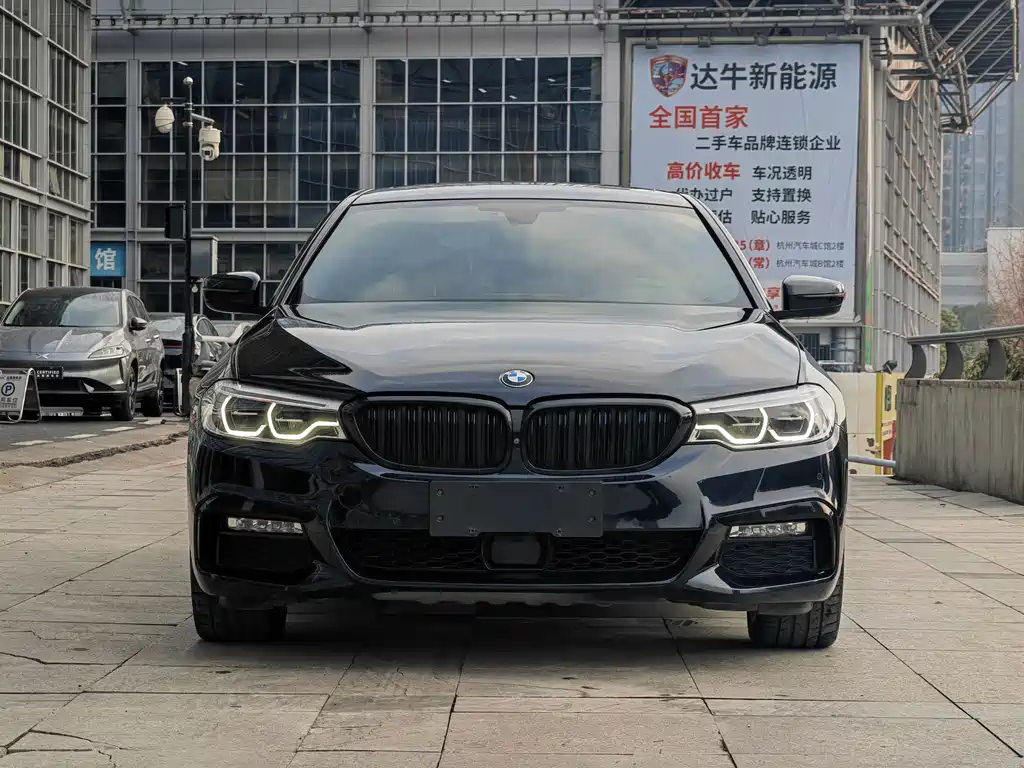BMW 5 Series 2018 facelift 530Li Exclusive M Sports Package купить на сайте DeffCars