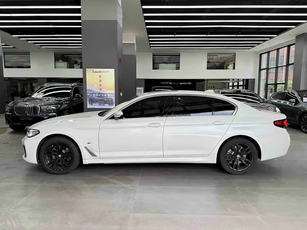 BMW 5 Series 2022 525Li M Sports Package купить на сайте DeffCars