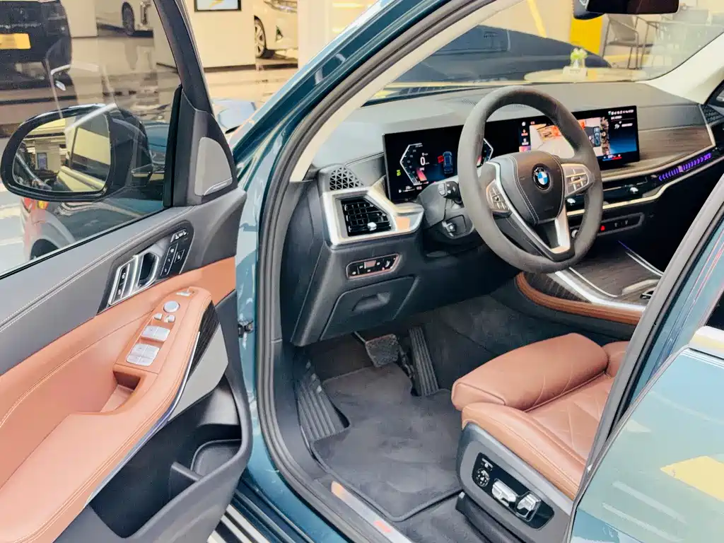BMW X7 2023 xDrive40i Leading Luxury Package купить на сайте DeffCars