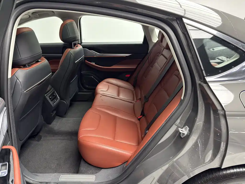 Lincoln Z 2025 2.0T Premium Edition купить на сайте DeffCars