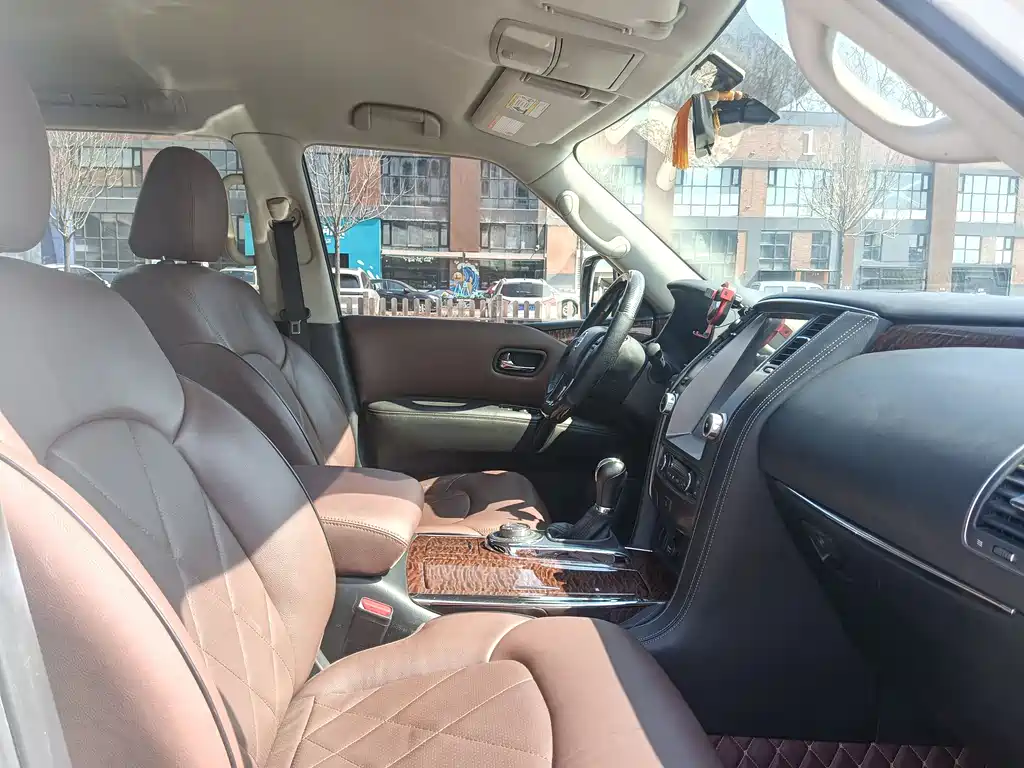 Patrol 2018 4.0L LinkedIn model купить на сайте DeffCars