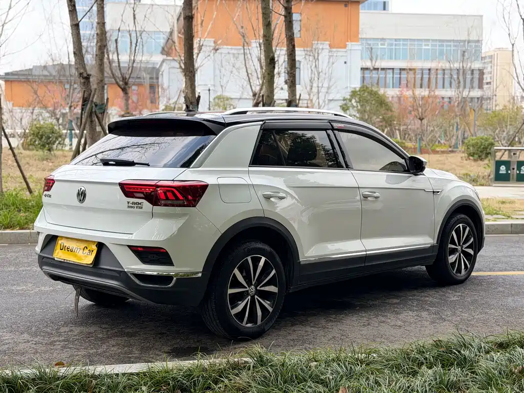 T-ROC 2018 280TSI DSG two-wheel drive comfort model National V купить на сайте DeffCars