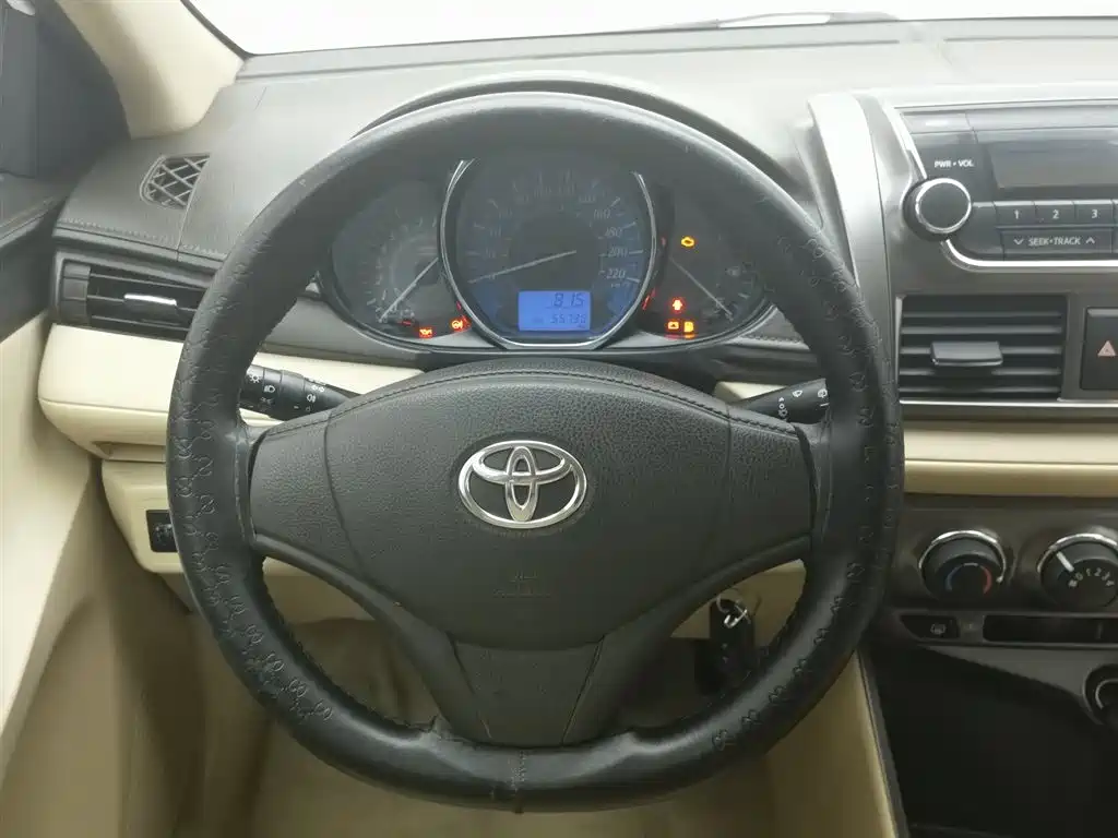 YARiS L 2014 1.3E manual charm version купить на сайте DeffCars