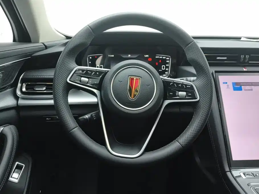Hongqi H5 2024 1.5T DCT Zhilian Qiyun Edition купить на сайте DeffCars