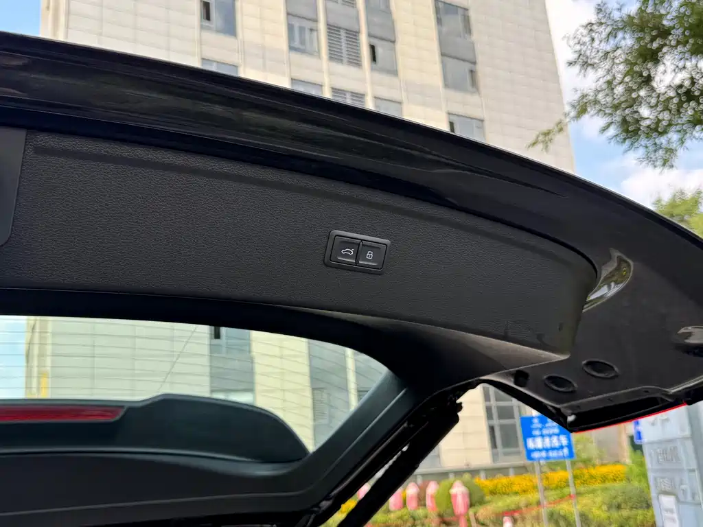 Audi Q5L 2024 40 TFSI luxury and dynamic model купить на сайте DeffCars