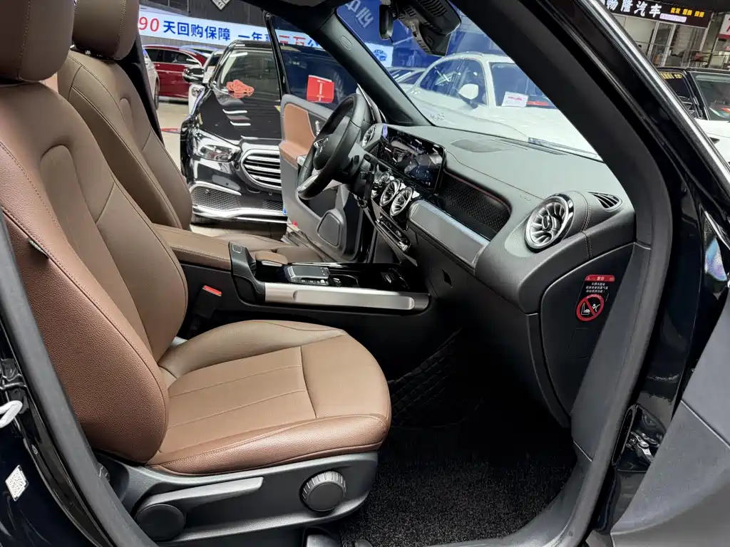 Mercedes-Benz GLB 2024 facelift GLB 220 dynamic version купить на сайте DeffCars