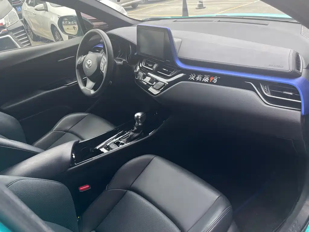 Toyota C-HR 2020 2.0L Leading Edition купить на сайте DeffCars