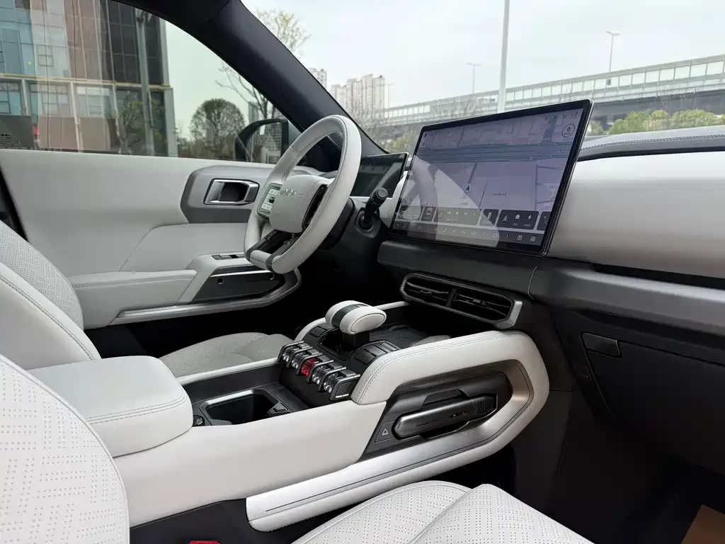 Titanium 3 2025 501KM four-wheel drive Ultra version купить на сайте DeffCars