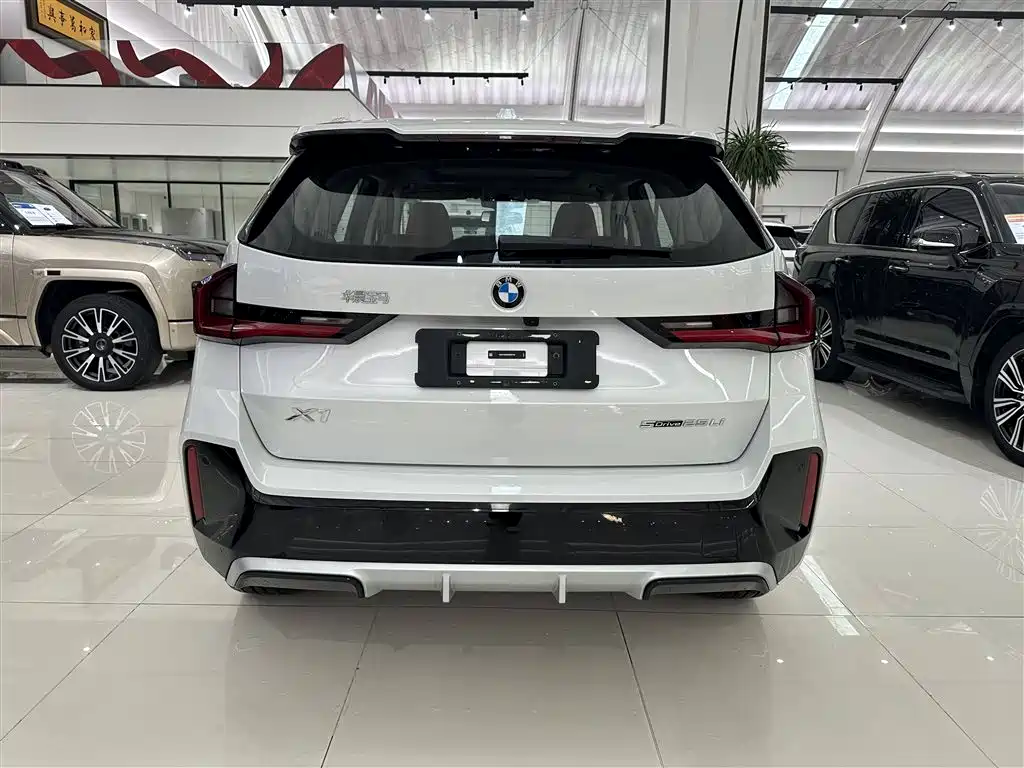 BMW X1 2023 sDrive25Li M Sports Package купить на сайте DeffCars