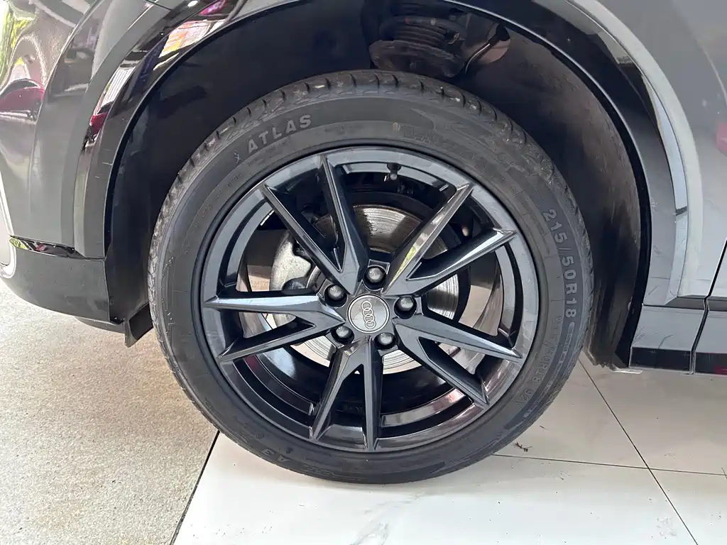 Audi Q2L 2021 35 TFSI fashionable and dynamic купить на сайте DeffCars