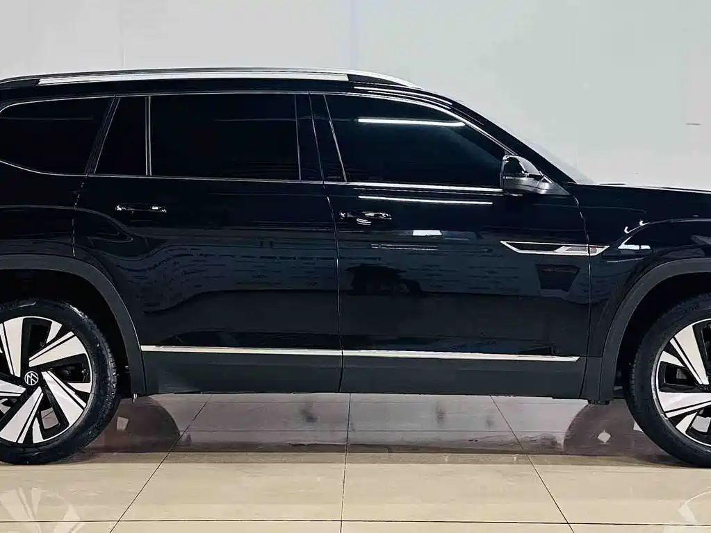 Touron 2022 380TSI four-wheel drive luxury version купить на сайте DeffCars