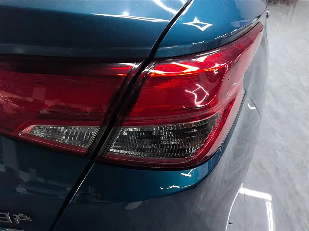 Blue Bird 2016 1.6L CVT Smart Edition купить на сайте DeffCars