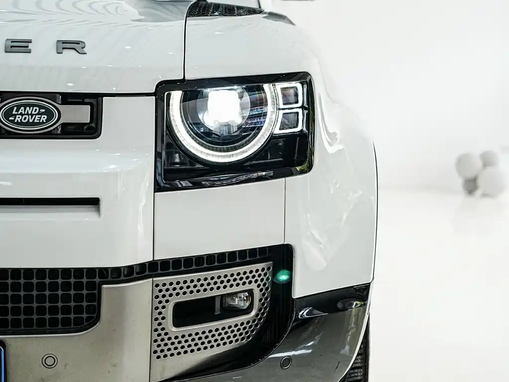 Land Rover Defender 2024 110 3.0T P400 X-DYNAMIC HSE купить на сайте DeffCars
