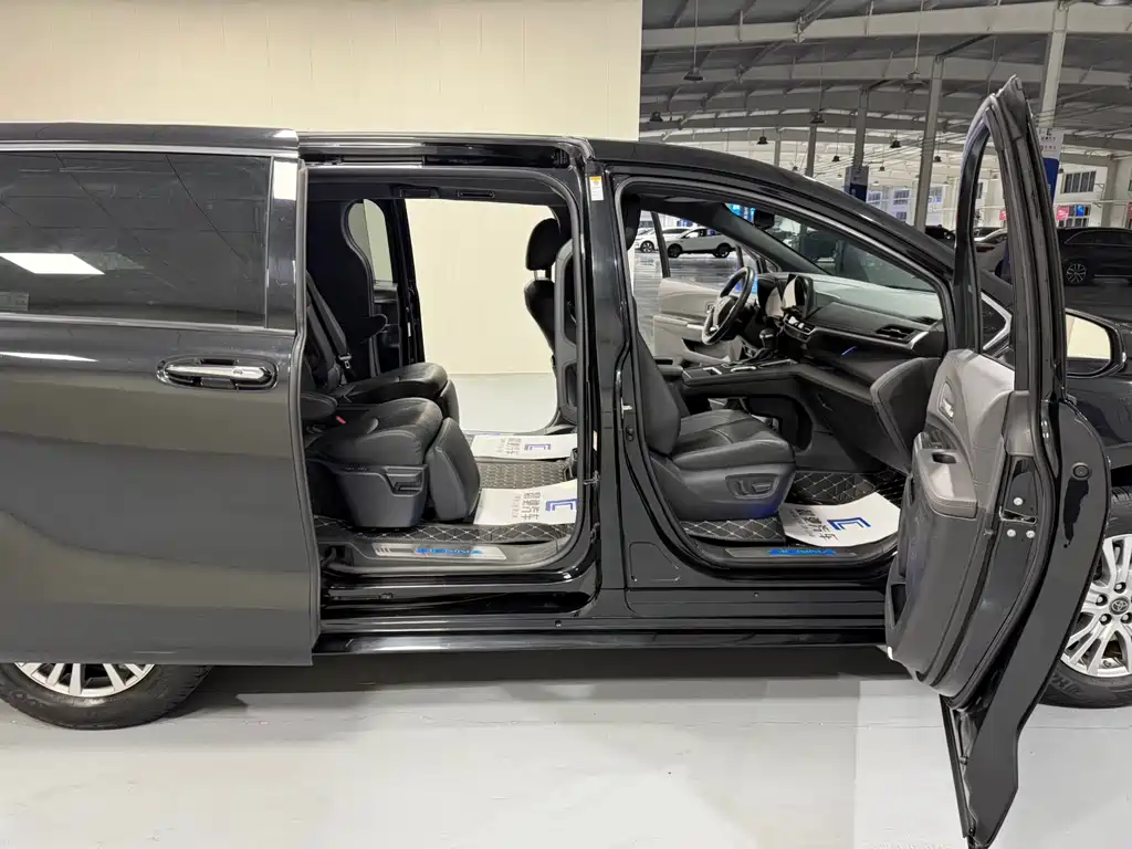 SIENNA 2021 2.5L Hybrid Premium Edition купить на сайте DeffCars