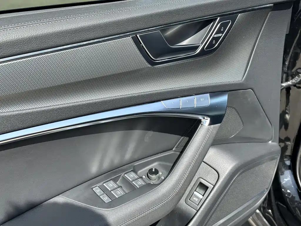 Audi A6 imported 2022 allroad quattro explorer 55 TFSI exclusive off-road model купить на сайте DeffCars