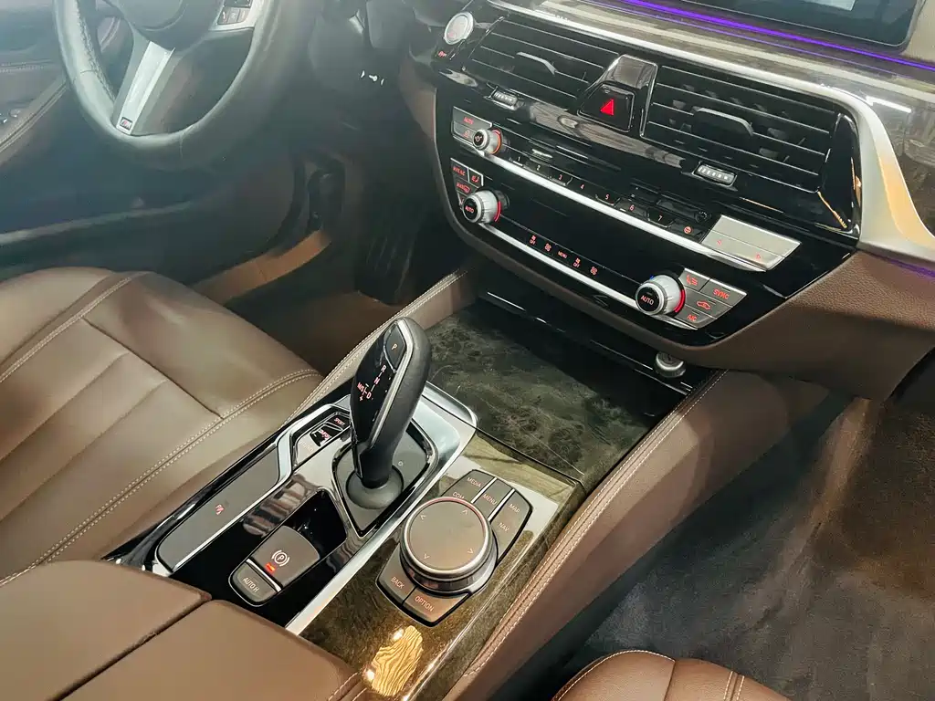 BMW 5 Series 2020 525Li M Sports Package купить на сайте DeffCars