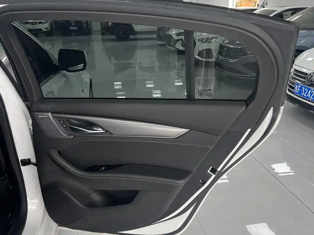 Cadillac CT5 2021 28T luxury model купить на сайте DeffCars