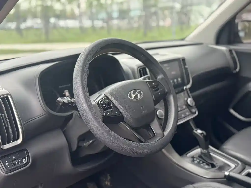 Beijing Hyundai ix35 2019 2.0L automatic two-wheel drive Zhiyong·Enjoy Edition National VI купить на сайте DeffCars
