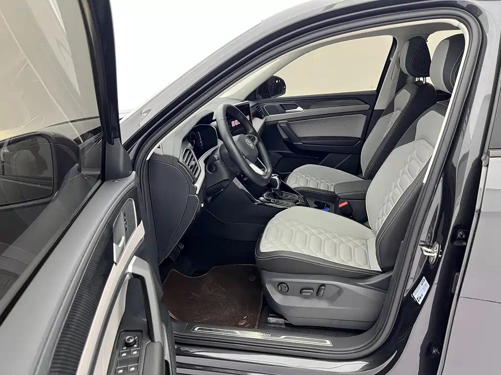 TYRON 2023 280TSI 2WD Luxury Plus Advanced Edition купить на сайте DeffCars