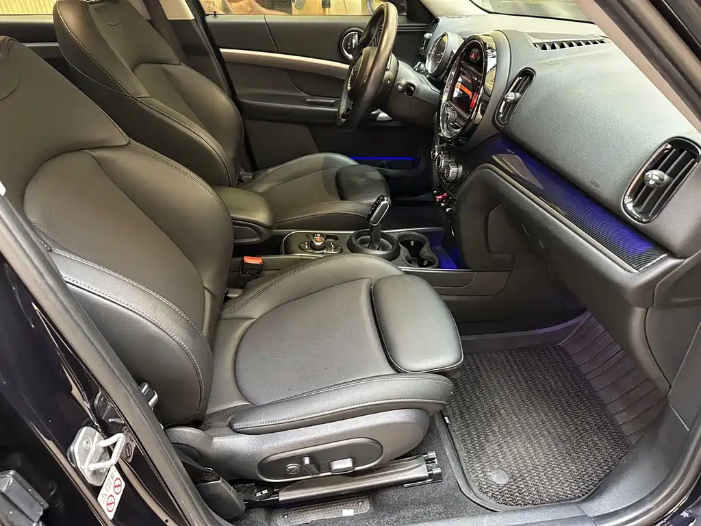 MINI COUNTRYMAN 2021 1.5T COOPER Connoisseur купить на сайте DeffCars