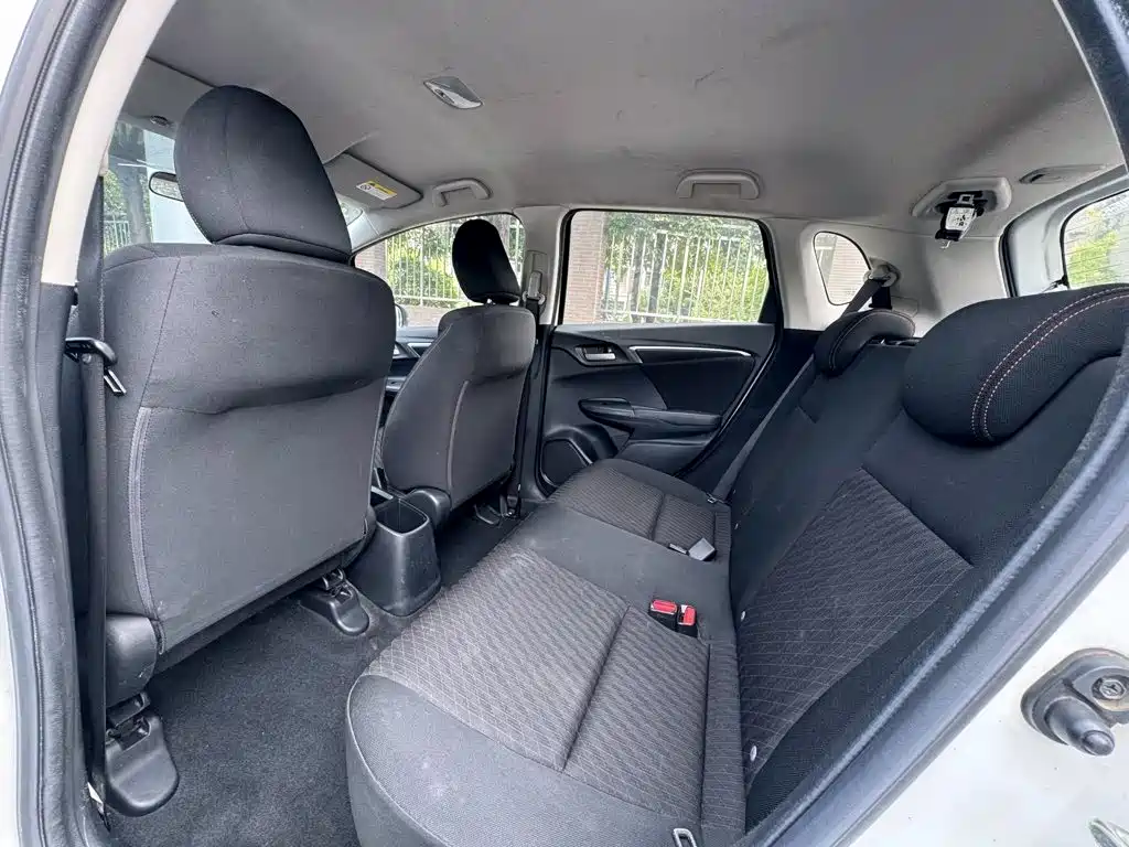 Fit 2018 1.5L CVT Fashion Edition купить на сайте DeffCars