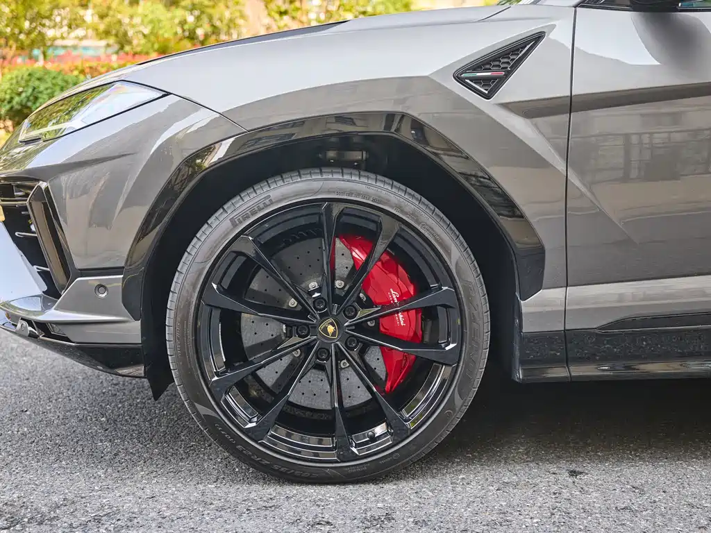 Urus 2023 4.0T V8 S купить на сайте DeffCars