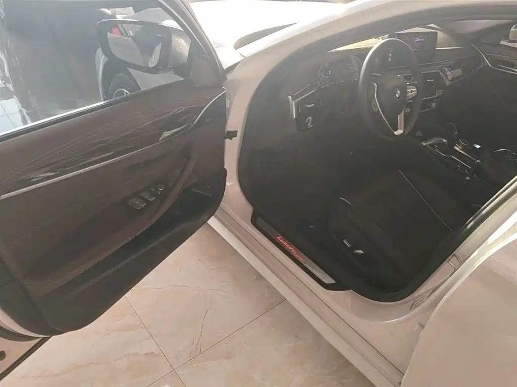 BMW 5 Series 2022 facelift 530Li leading model luxury package купить на сайте DeffCars
