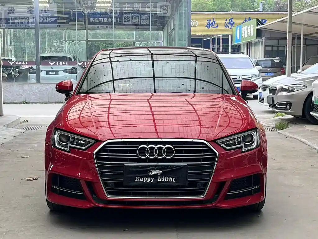 Audi A3 2018 30th Anniversary Limousine 35 TFSI Fashion купить на сайте DeffCars