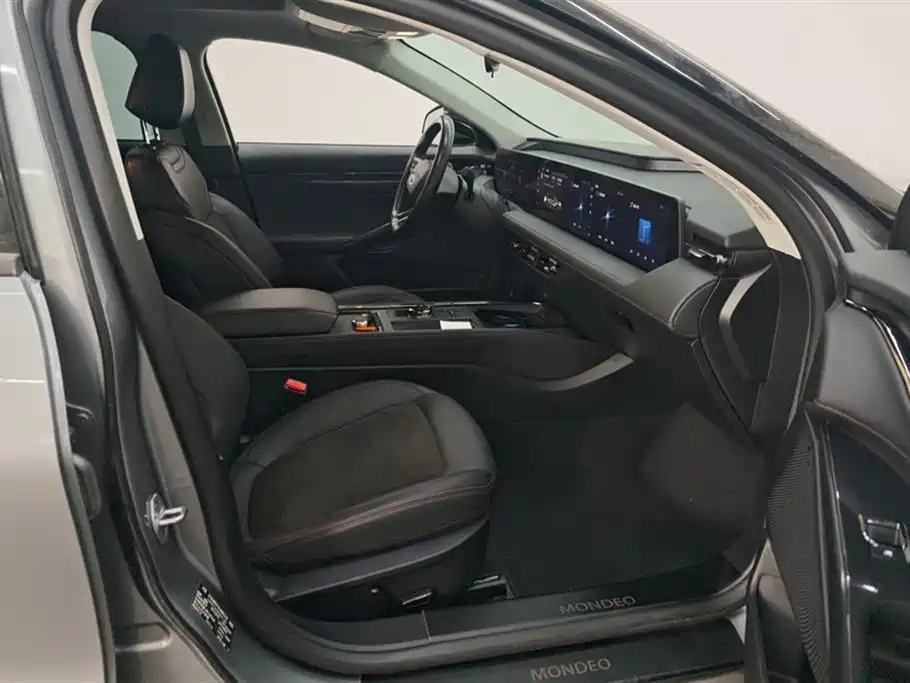 Mondeo 2023 EcoBoost 245 Luxury купить на сайте DeffCars