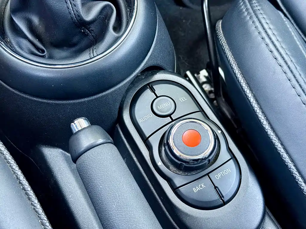 MINI 2018 1.5T COOPER Artist купить на сайте DeffCars