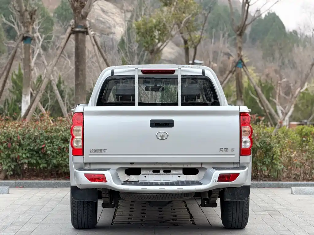 Fengjun 5 2021 2.0T diesel two-wheel drive super affordable large double-row National VI GW4D20M купить на сайте DeffCars