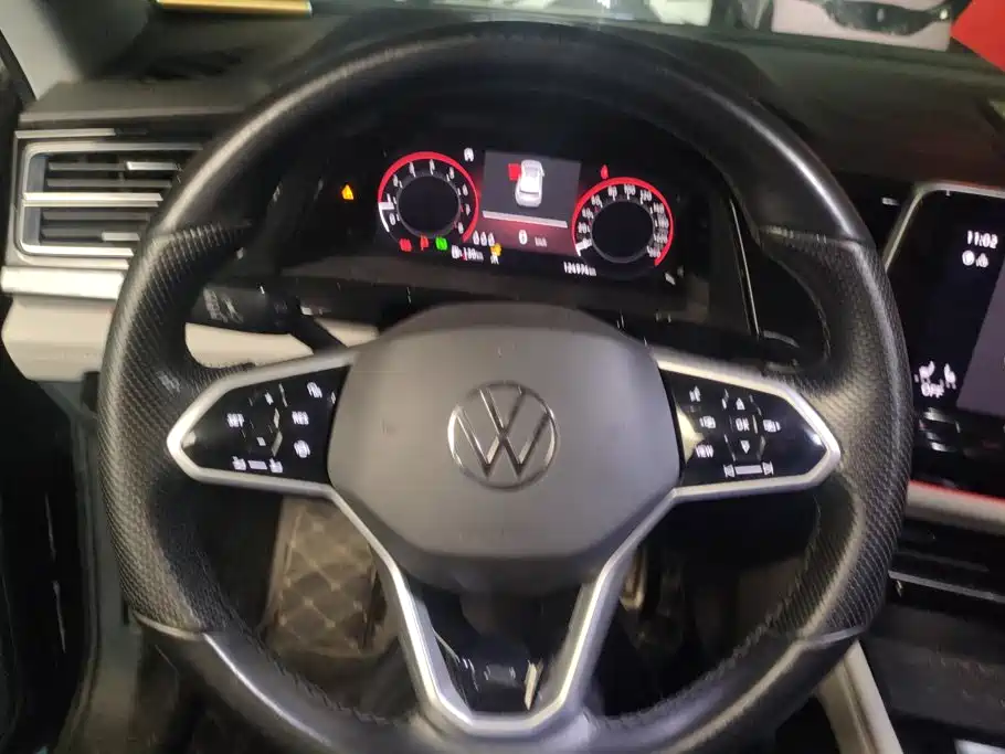Touron 2021 380TSI four-wheel drive luxury version купить на сайте DeffCars