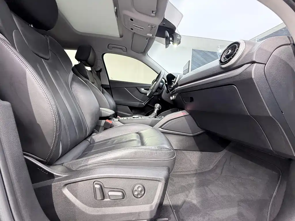 Audi Q2L 2022 35 TFSI fashionable and dynamic купить на сайте DeffCars