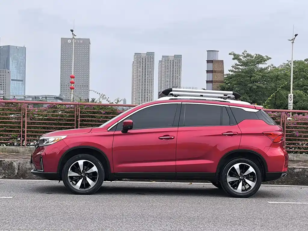 Trumpchi GS4 2018 235T Automatic Two-Wheel Drive Deluxe Edition купить на сайте DeffCars