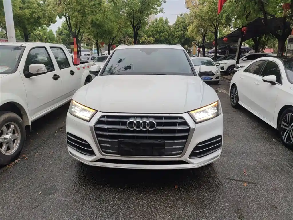 Audi Q5L 2020 facelift 40 TFSI enjoys fashionable style купить на сайте DeffCars