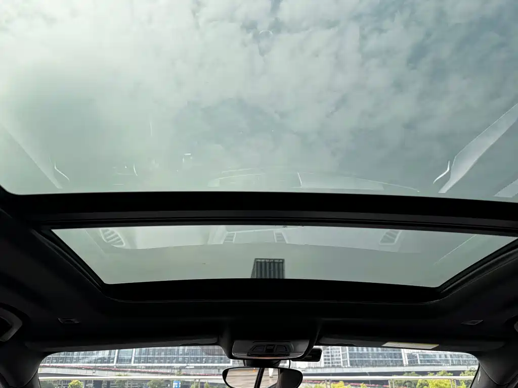 BMW X2 2021 sDrive25i leading M sports package купить на сайте DeffCars